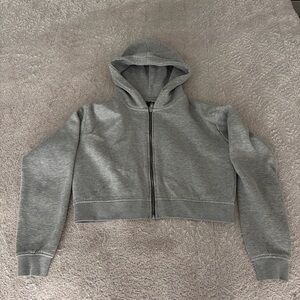 Women’s PrettyLittleThing Gray Cropped Zip Up